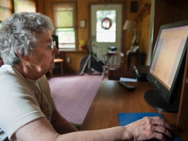 elderly lady at computer opennotes